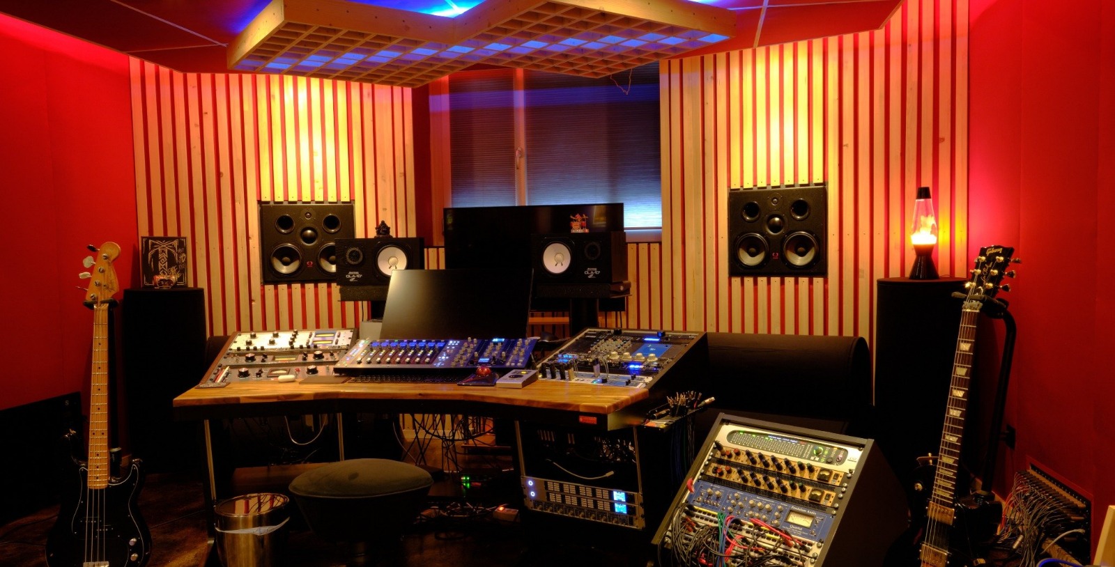Professional studio vibration control room with acoustic panels - Brandt Audio Devices acoustic engineering